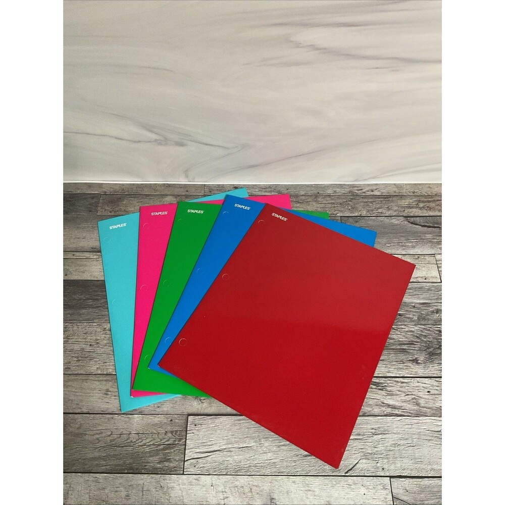 School Folders 2 pocket, 3 Hole folders 5 pack new